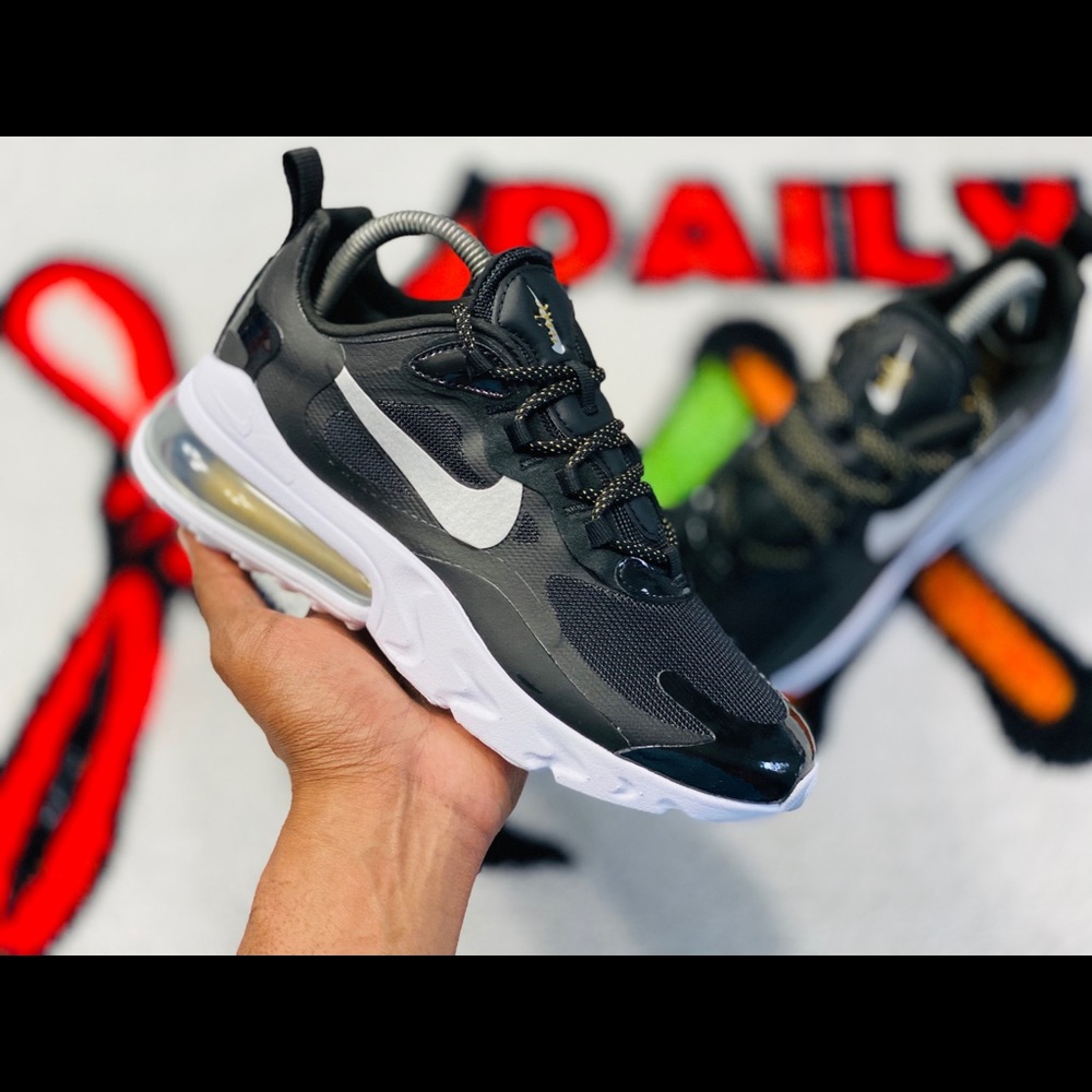 Wmns Nike Air Max 270 React Blk/Wht 100% Authentic